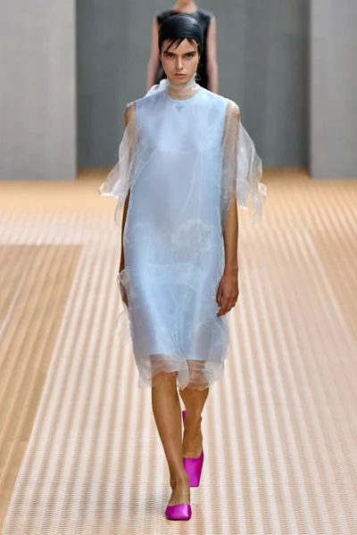 Look 30